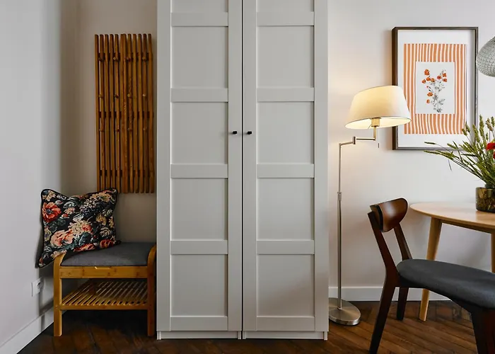 UR4N Apartment - Konarskiego